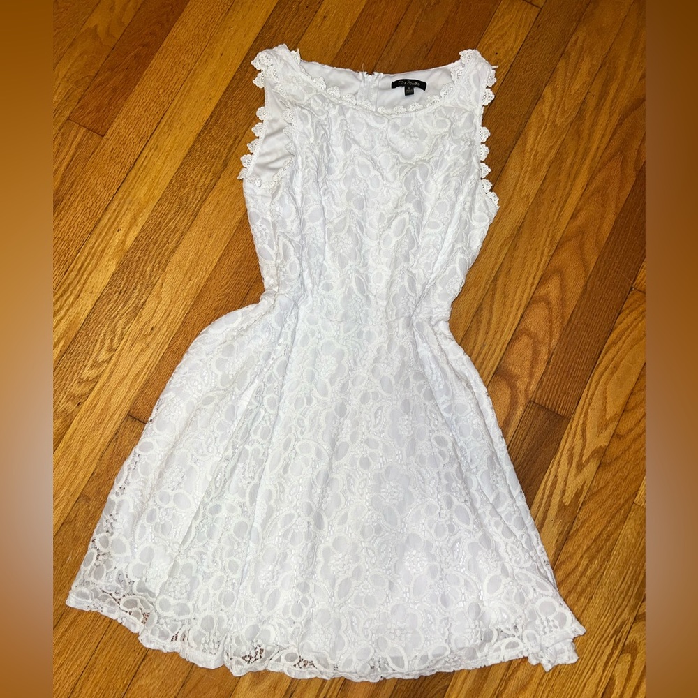 White lace dress
